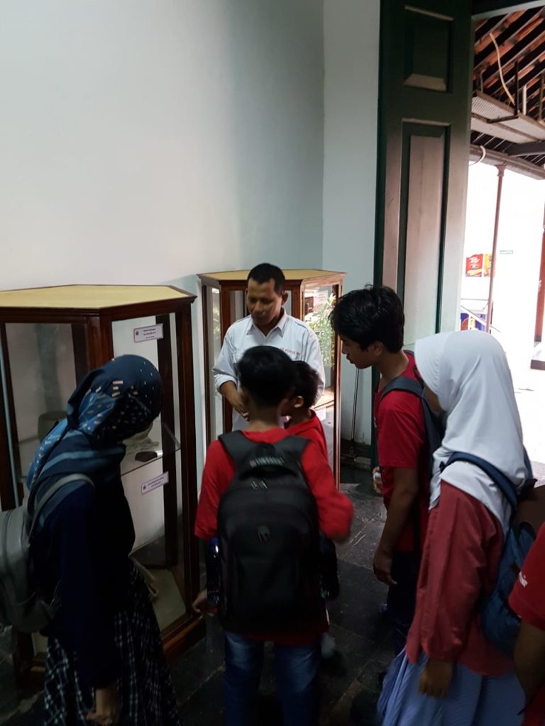 Penjelasan Perkembangan Keramik